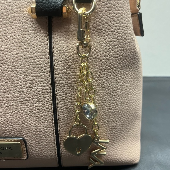 Marc NY purse - Brand new with tags - Multi Color - Picture 8 of 11